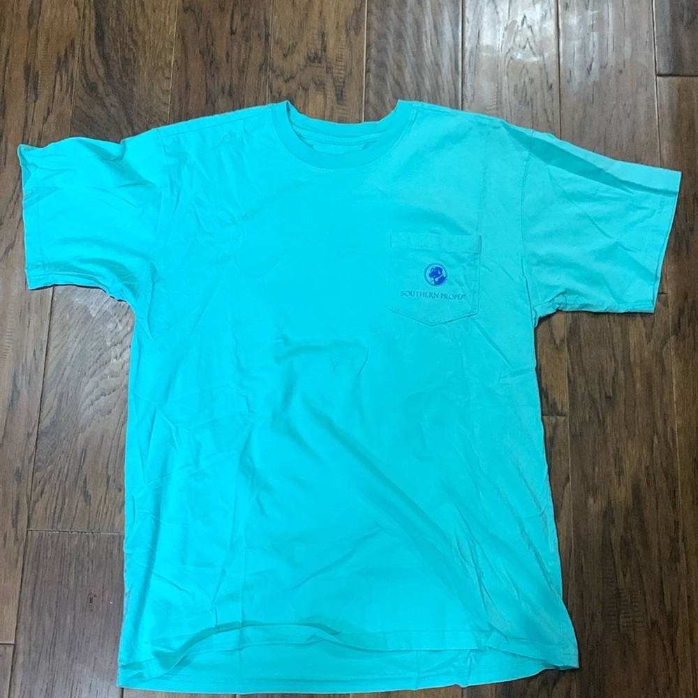 Southern proper short sleeve tee.